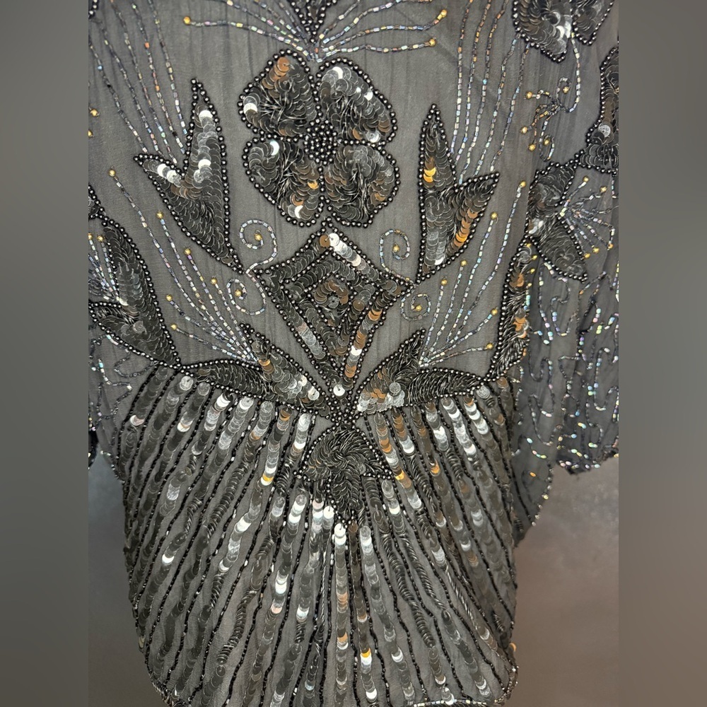 ✨ Vintage Beaded Silk Top – Made in India ✨ - Picture 9 of 13
